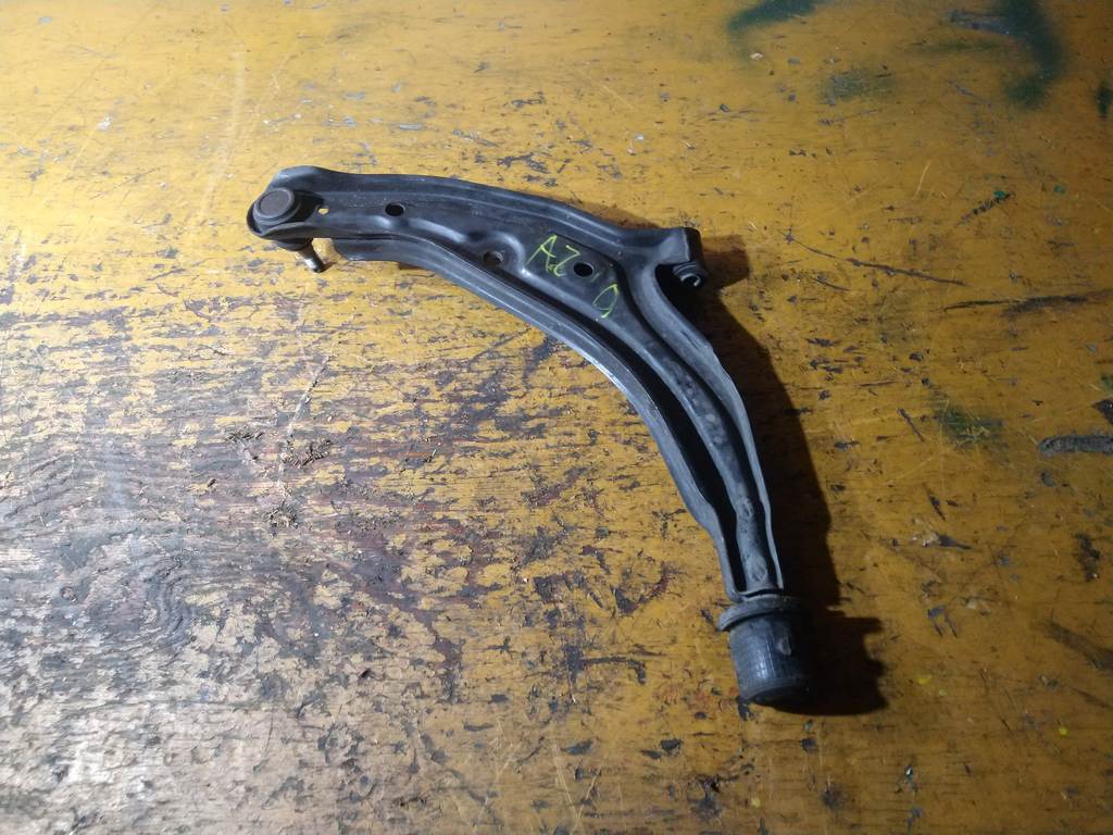 рычаг Nissan Cube