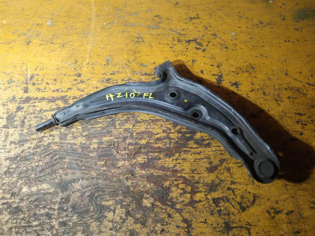 рычаг Nissan Cube