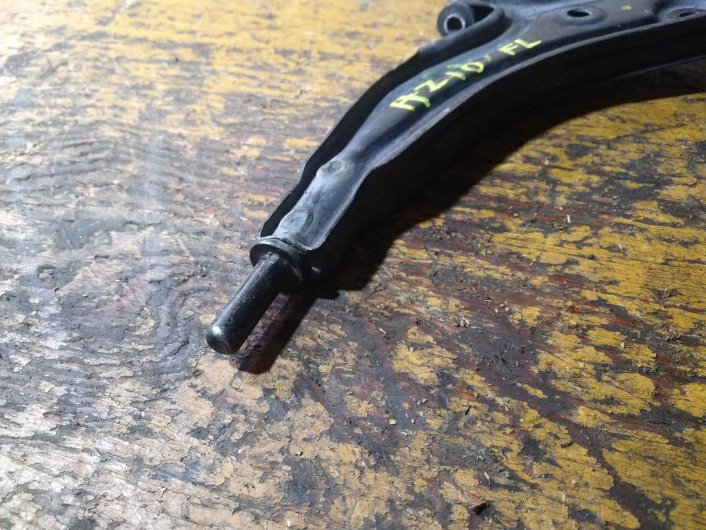 рычаг Nissan Cube