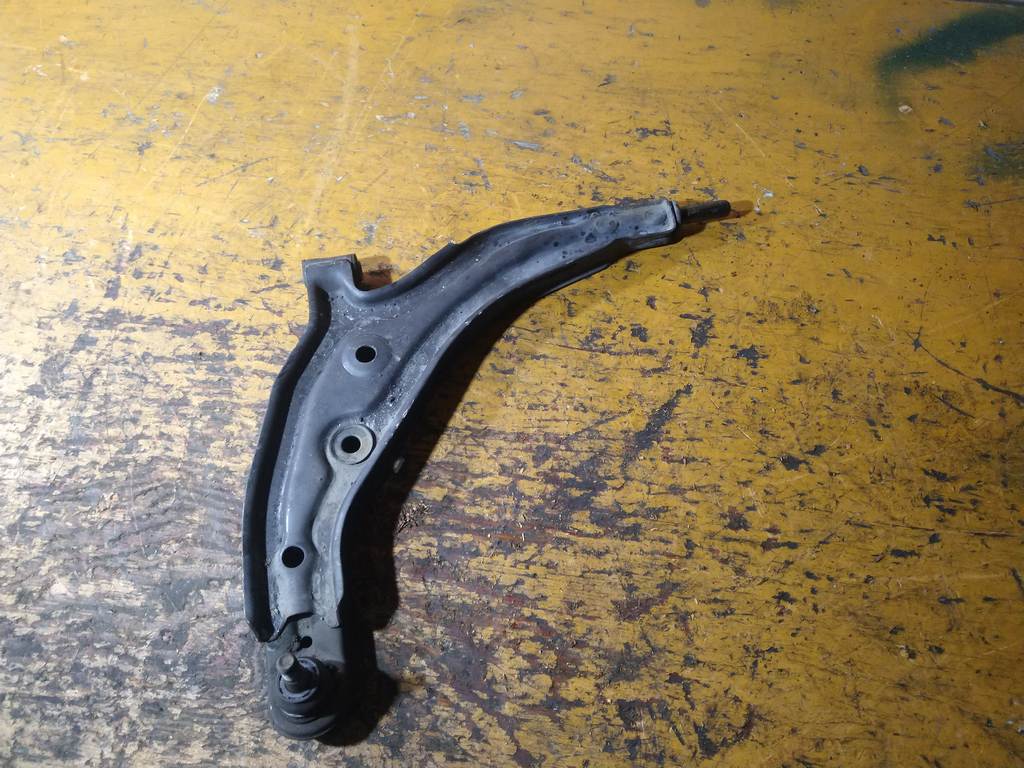 рычаг Nissan Cube