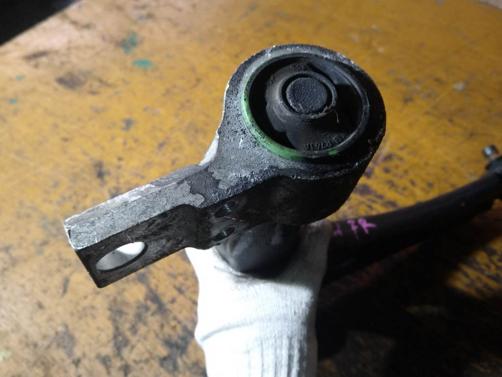 рычаг Mazda Demio