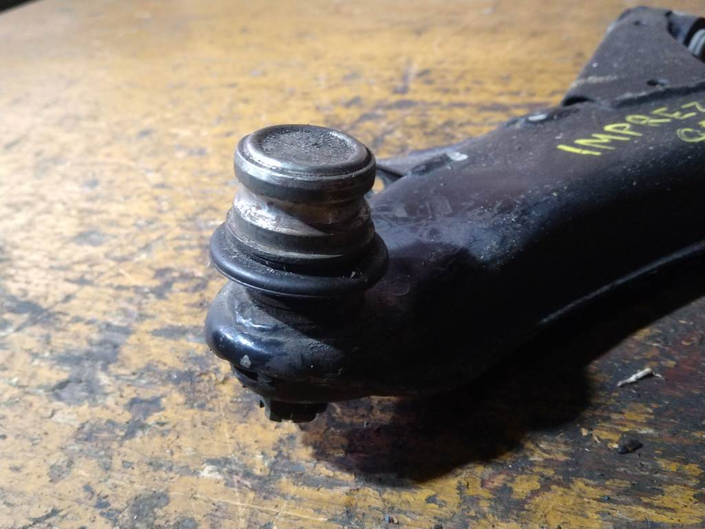 рычаг Subaru Impreza