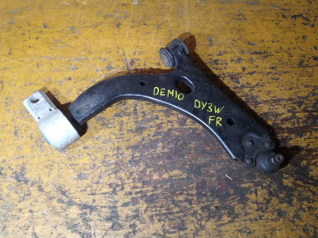 рычаг Mazda Demio