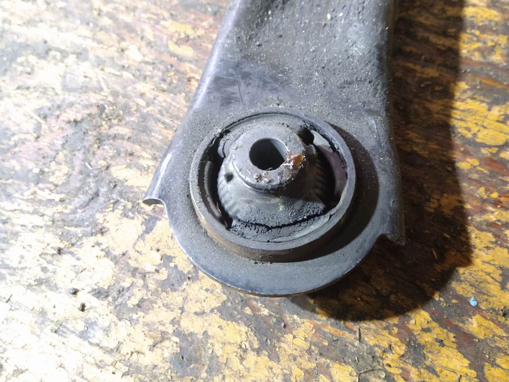 рычаг Nissan X-Trail