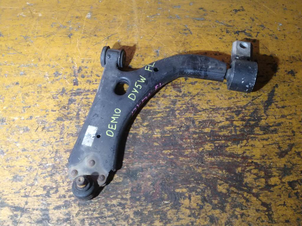 рычаг Mazda Demio