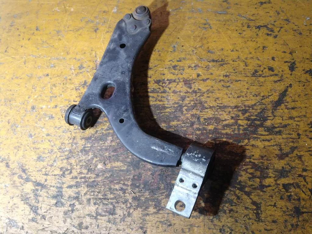 рычаг Mazda Demio