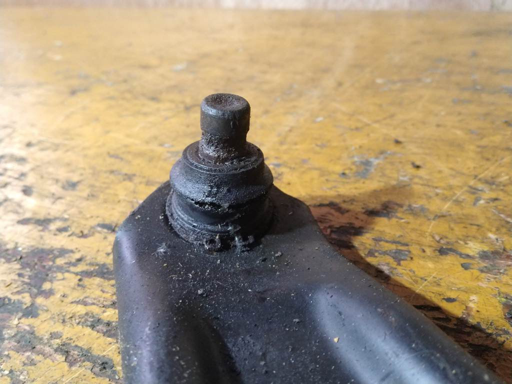 рычаг Nissan March