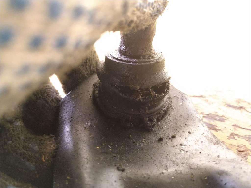 рычаг Nissan March