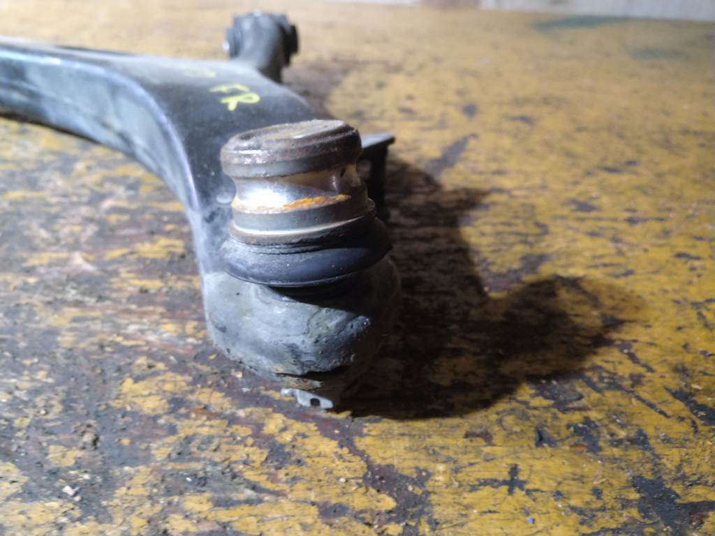 рычаг Subaru Legacy