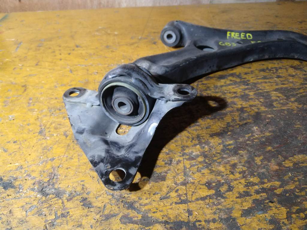 рычаг Honda Freed