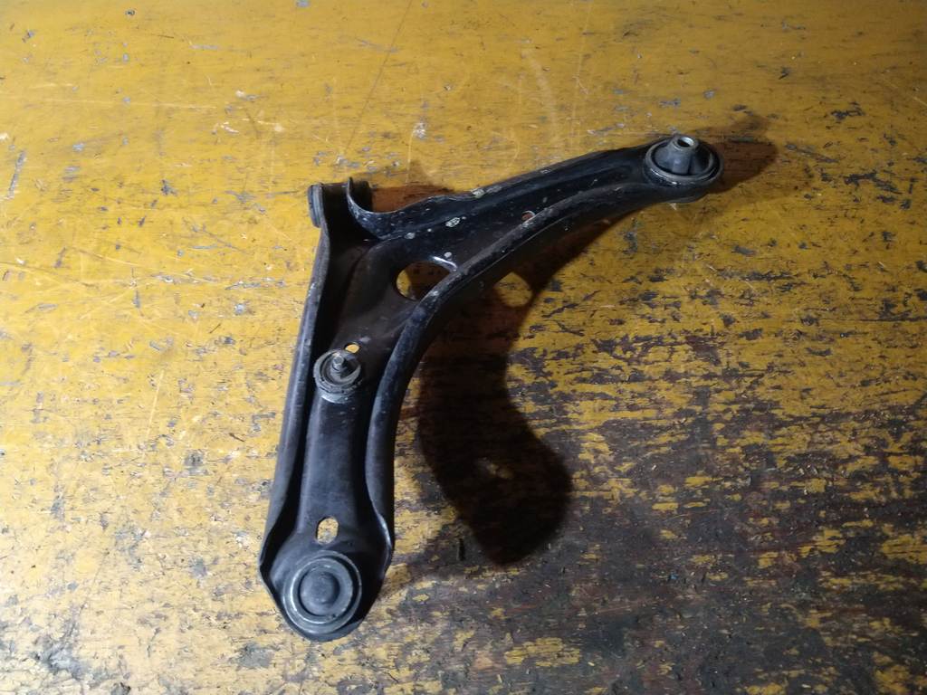 рычаг Toyota Funcargo