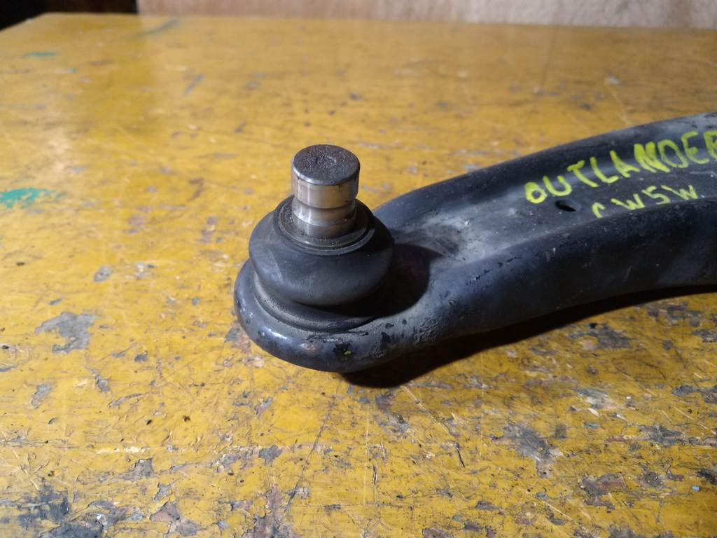 рычаг Mitsubishi Outlander