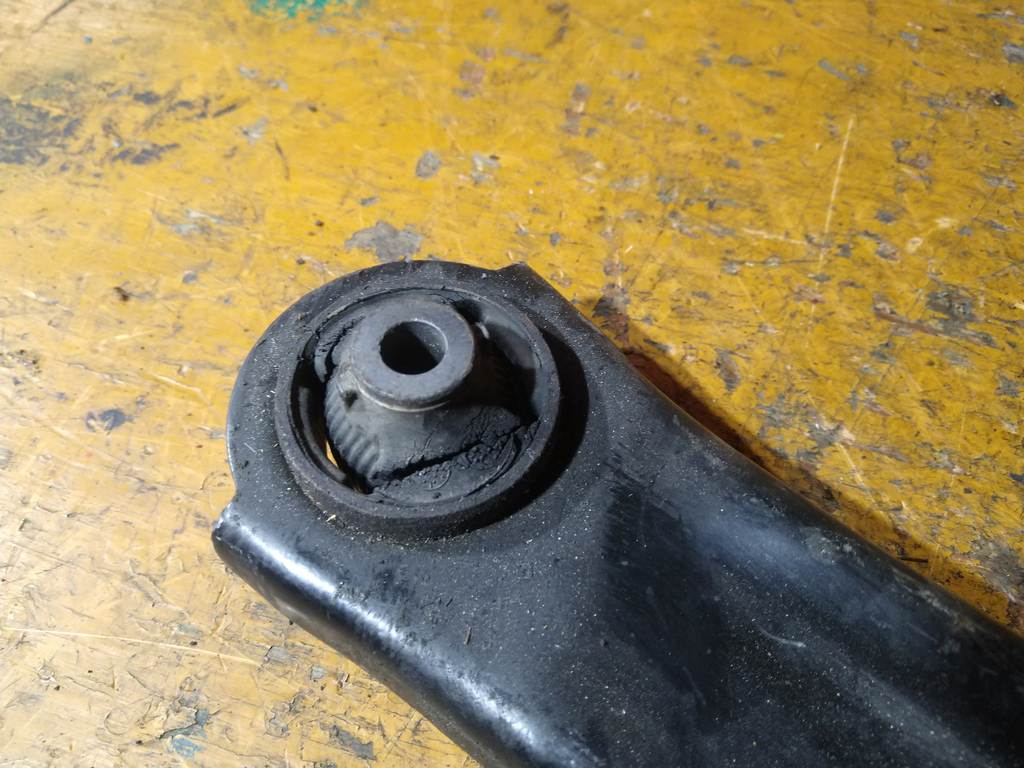 рычаг Nissan X-Trail