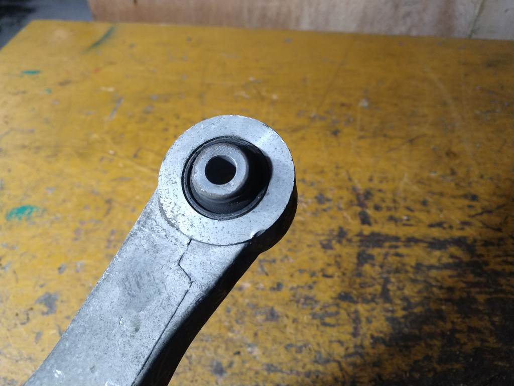 рычаг Nissan Teana