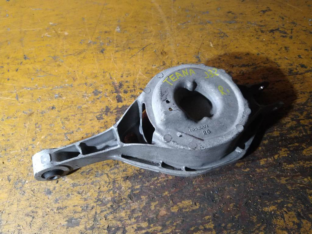 рычаг Nissan Teana