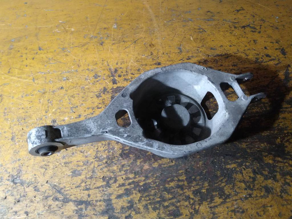 рычаг Nissan Teana