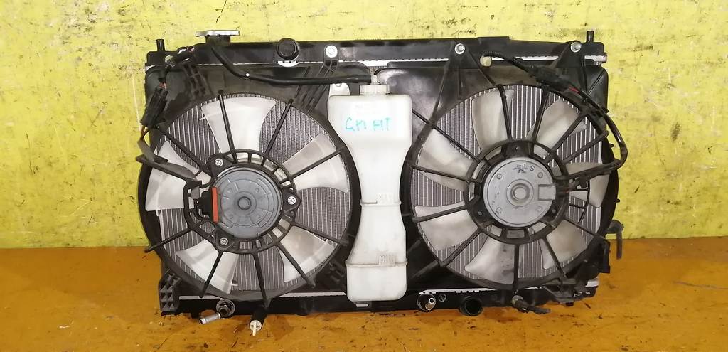 радиатор основной Honda Fit