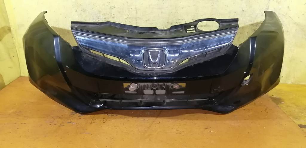 бампер Honda Fit