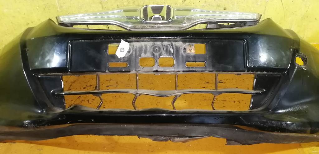 бампер Honda Fit