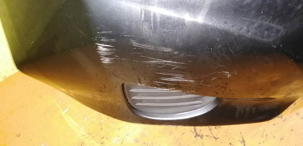 бампер Toyota Vitz