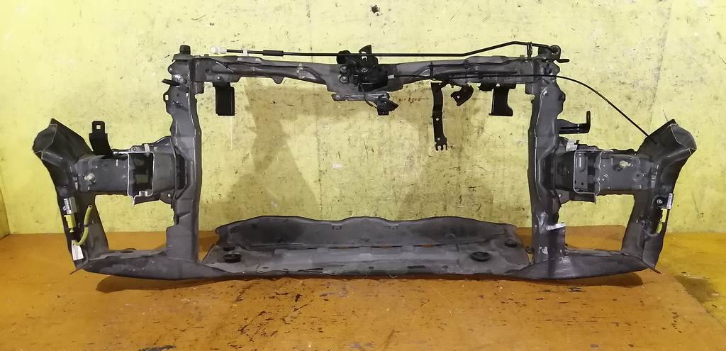 рамка радиатора Honda Fit