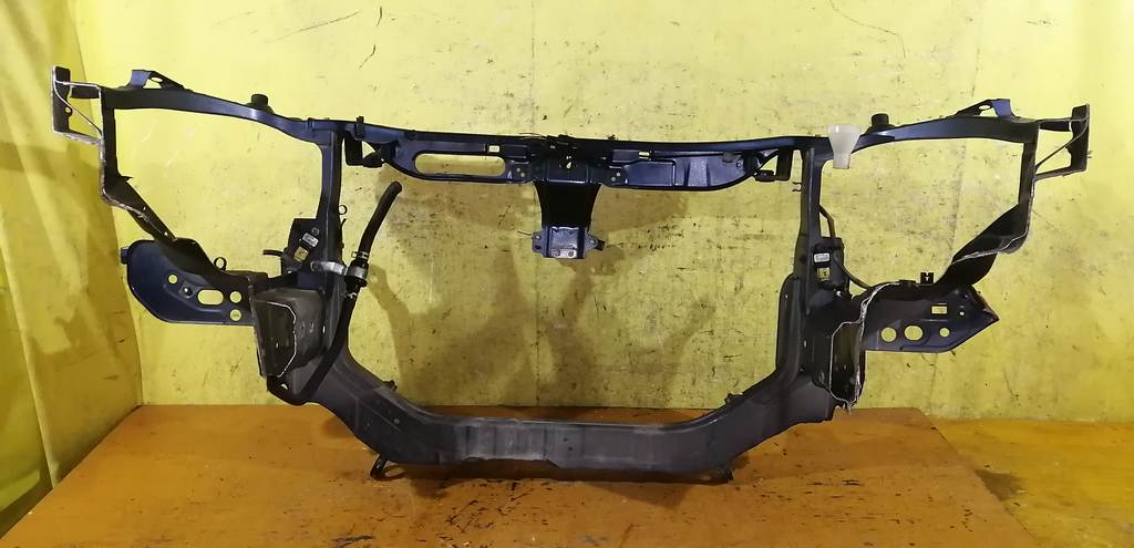 рамка радиатора Mitsubishi Outlander