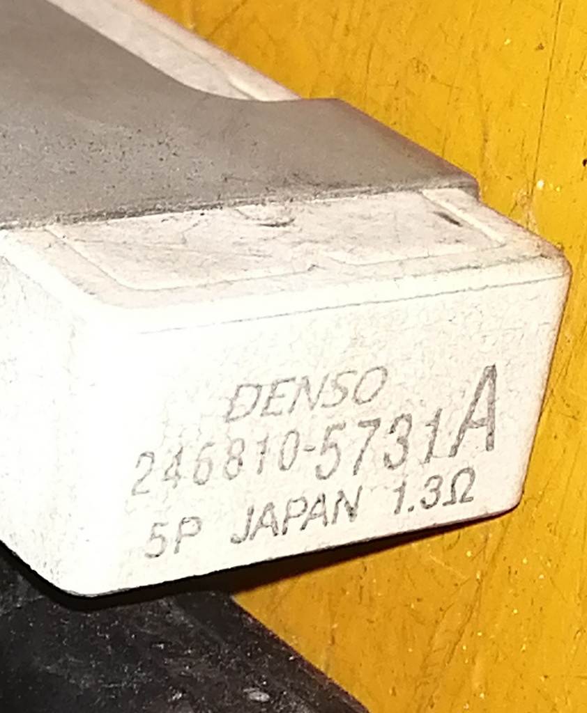 резистор вентилятора охлаждения Toyota Vitz