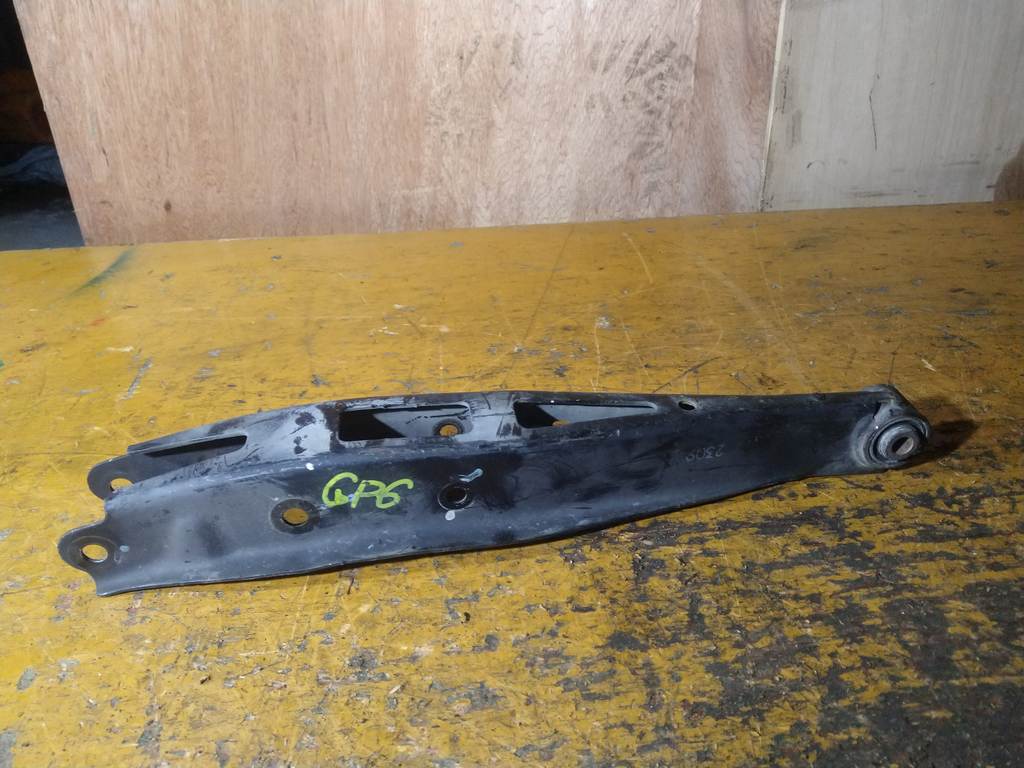 рычаг Subaru Impreza