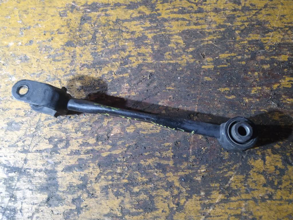 тяга подвески Nissan Teana