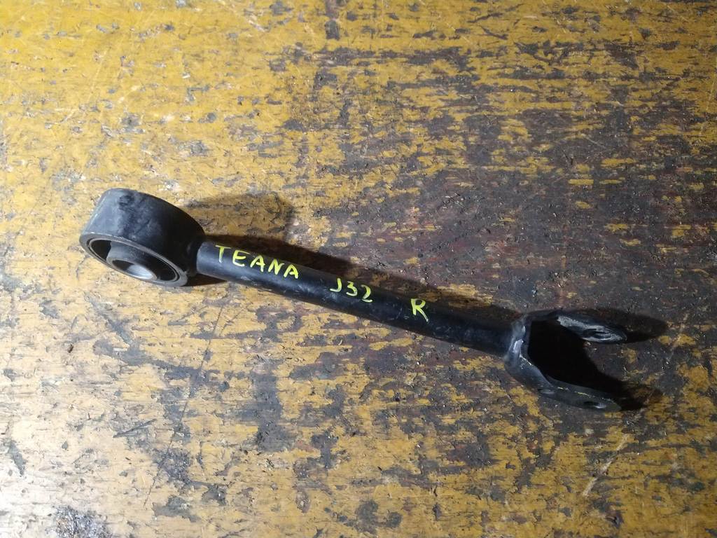 тяга подвески Nissan Teana