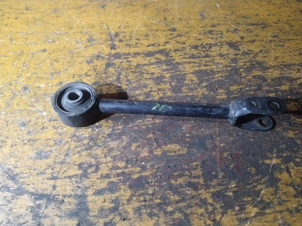 тяга подвески Nissan Teana