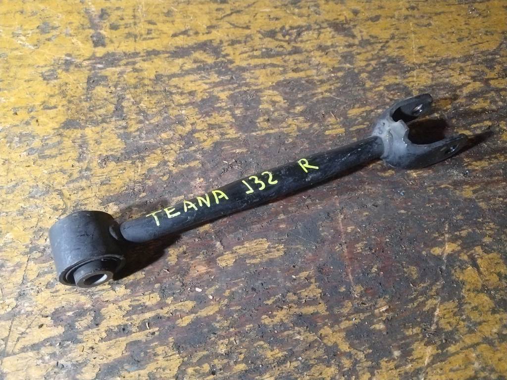 тяга подвески Nissan Teana