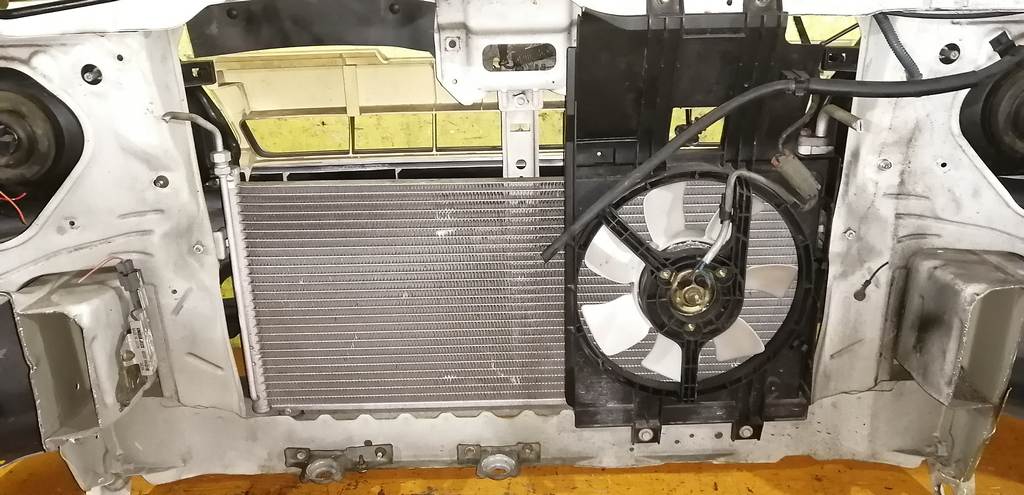 ноускат Nissan Cube