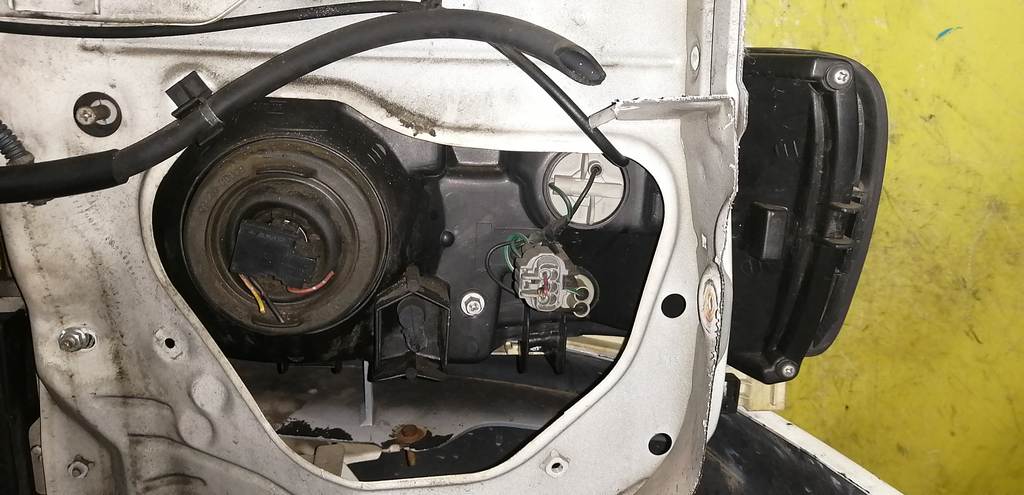 ноускат Nissan Cube