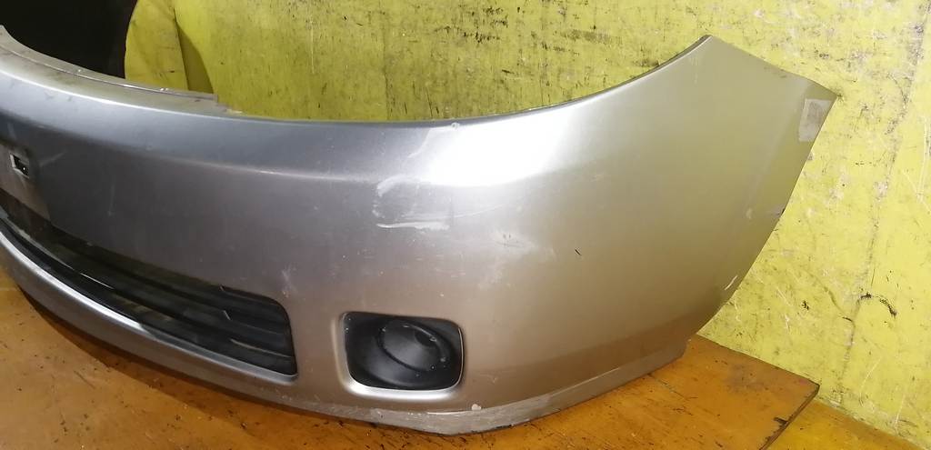 бампер Nissan Presage