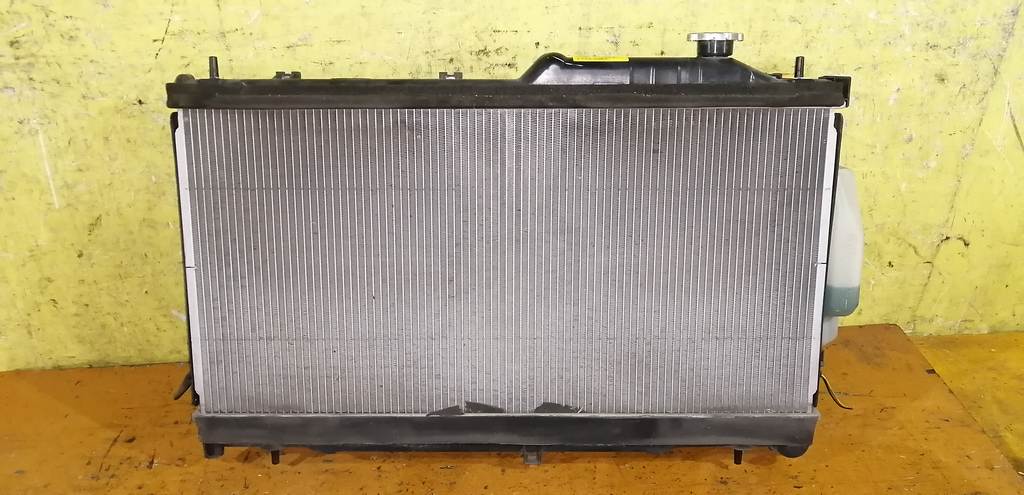 радиатор основной Subaru Impreza