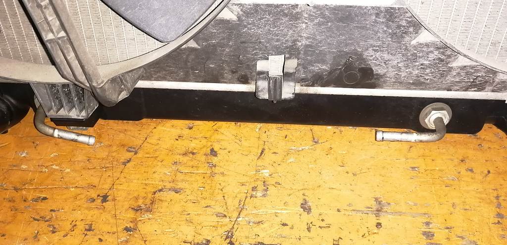 радиатор основной Nissan Presage