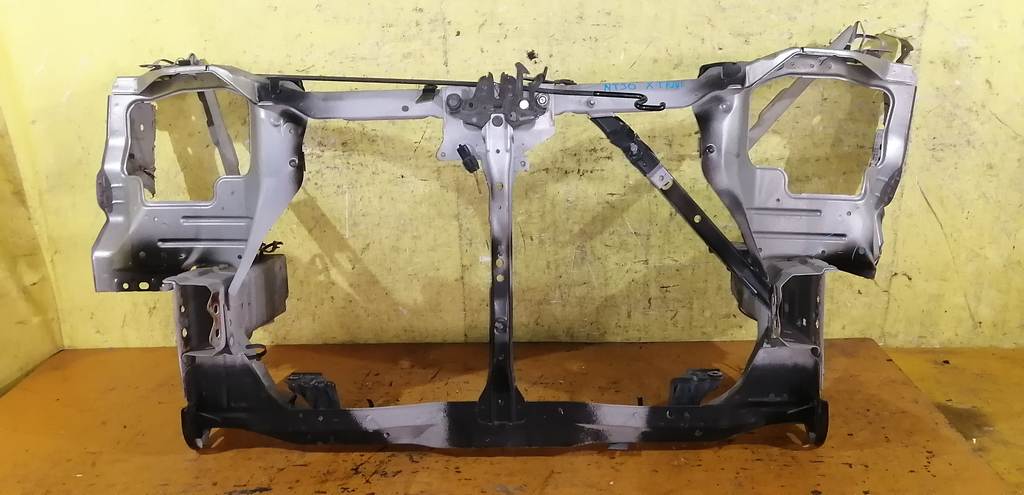 рамка радиатора Nissan X-Trail