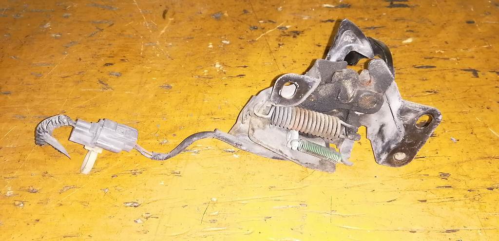 замок капота Honda Elysion