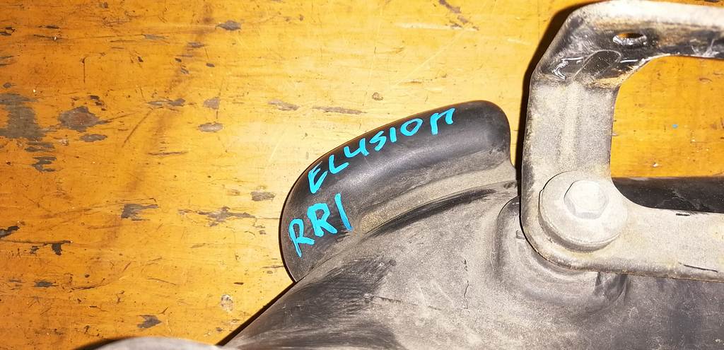 воздухозаборник Honda Elysion