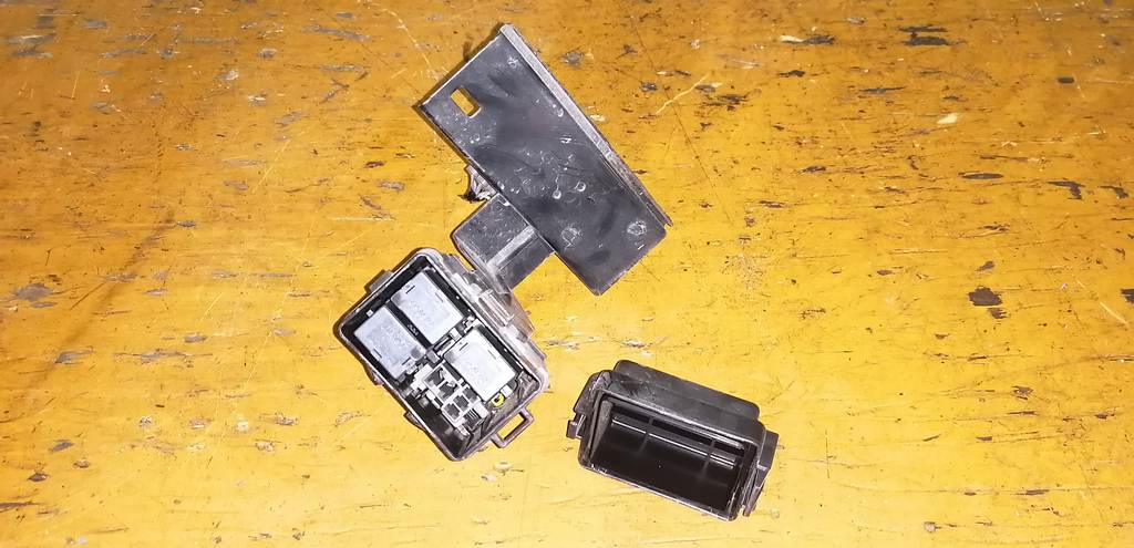 реле Honda Elysion