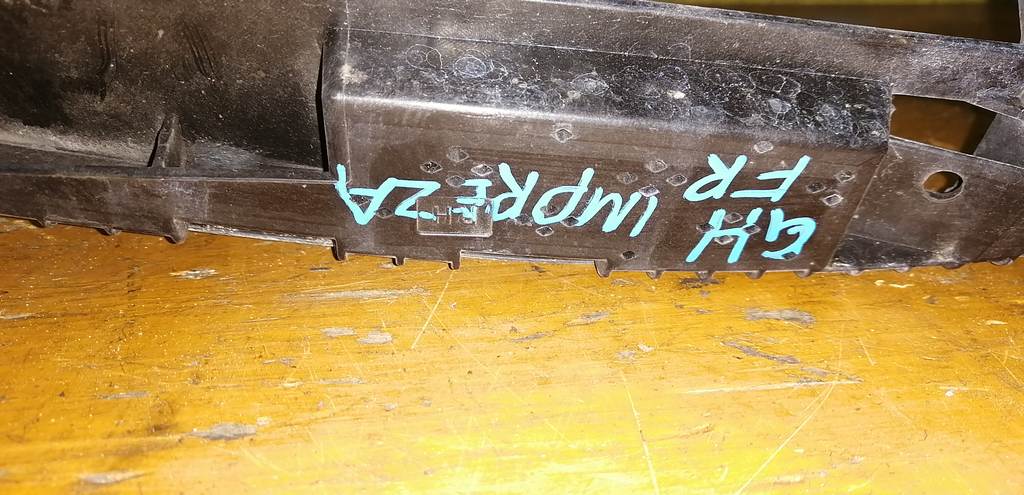 ресничка Subaru Impreza