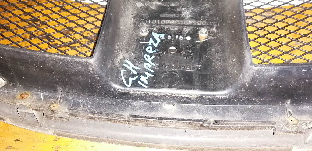 решетка радиатора Subaru Impreza