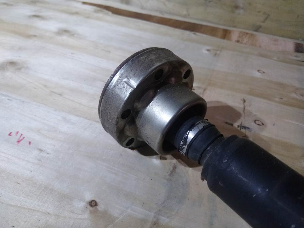 карданный вал Volkswagen Touareg