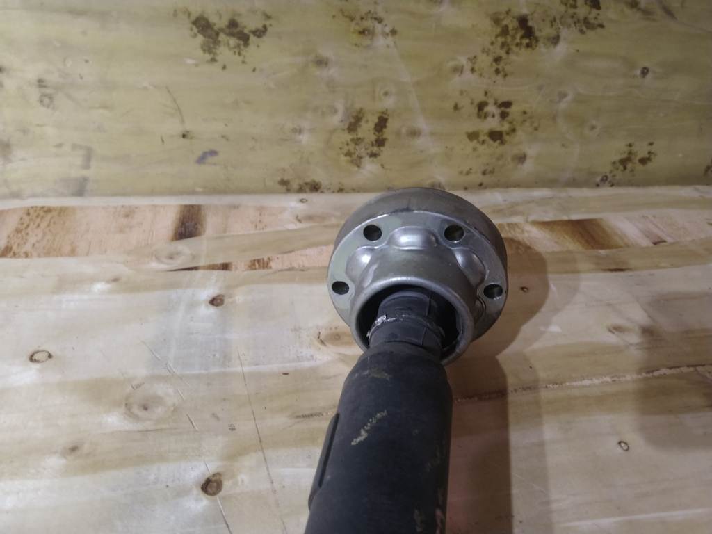 карданный вал Volkswagen Touareg