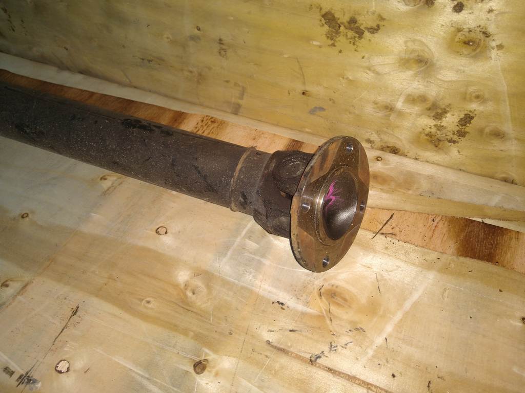 карданный вал Nissan X-Trail