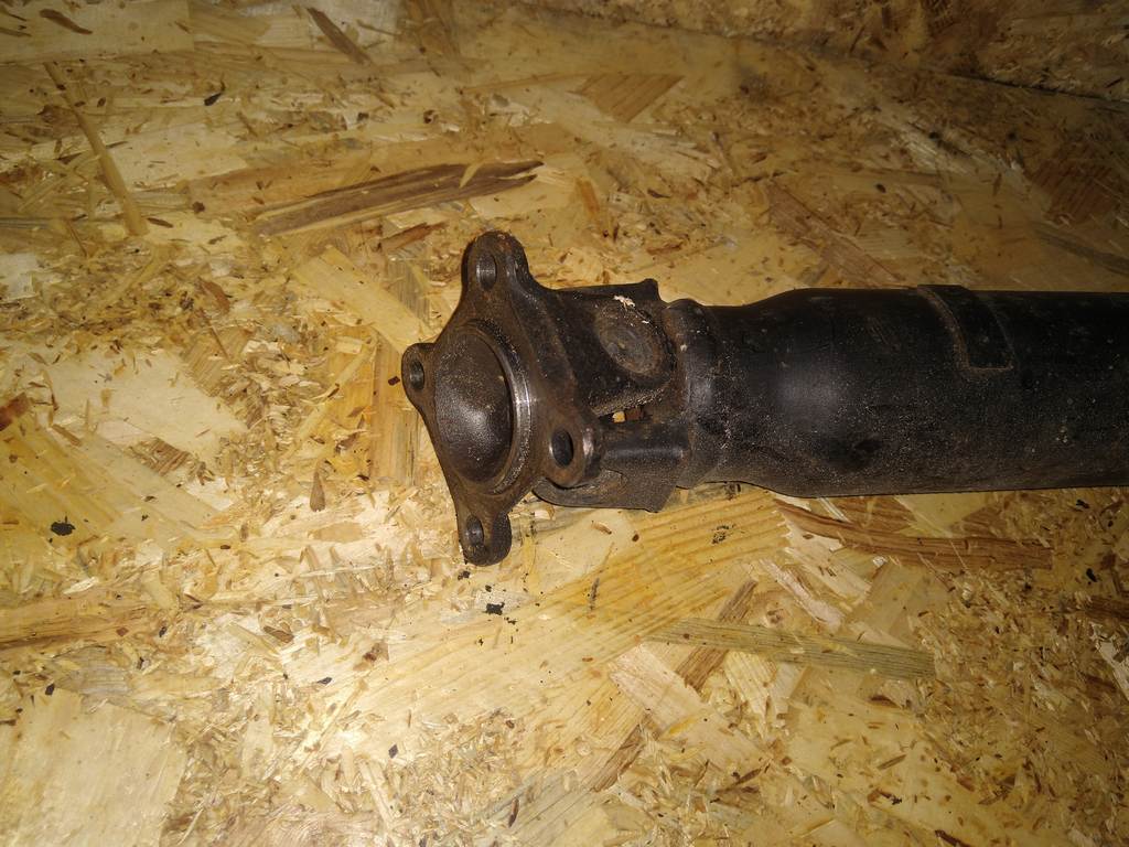 карданный вал Nissan X-Trail