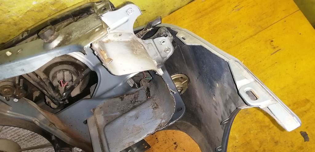 ноускат Mazda Demio