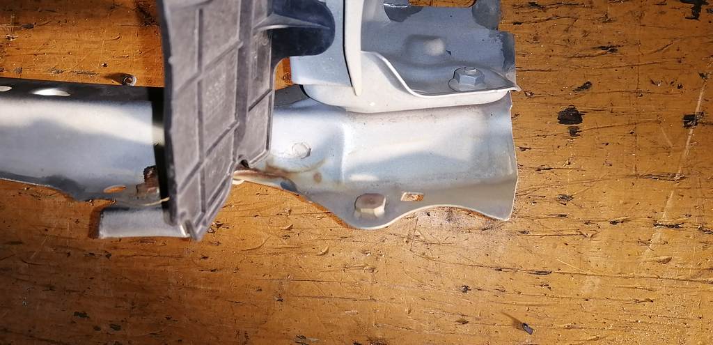 рамка радиатора Toyota Vitz