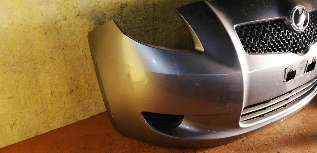 бампер Toyota Vitz